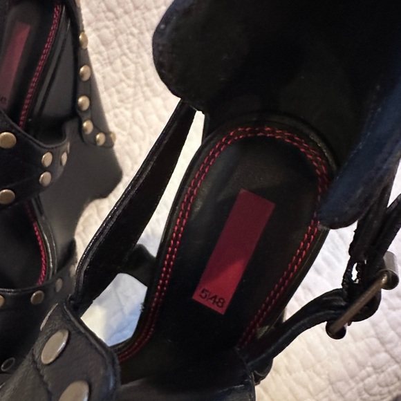 548 Cutout Leather Wedge Leather Shoes with Gold Studs PL-Lucky Size 37 1/2, 7.5 - Picture 15 of 17